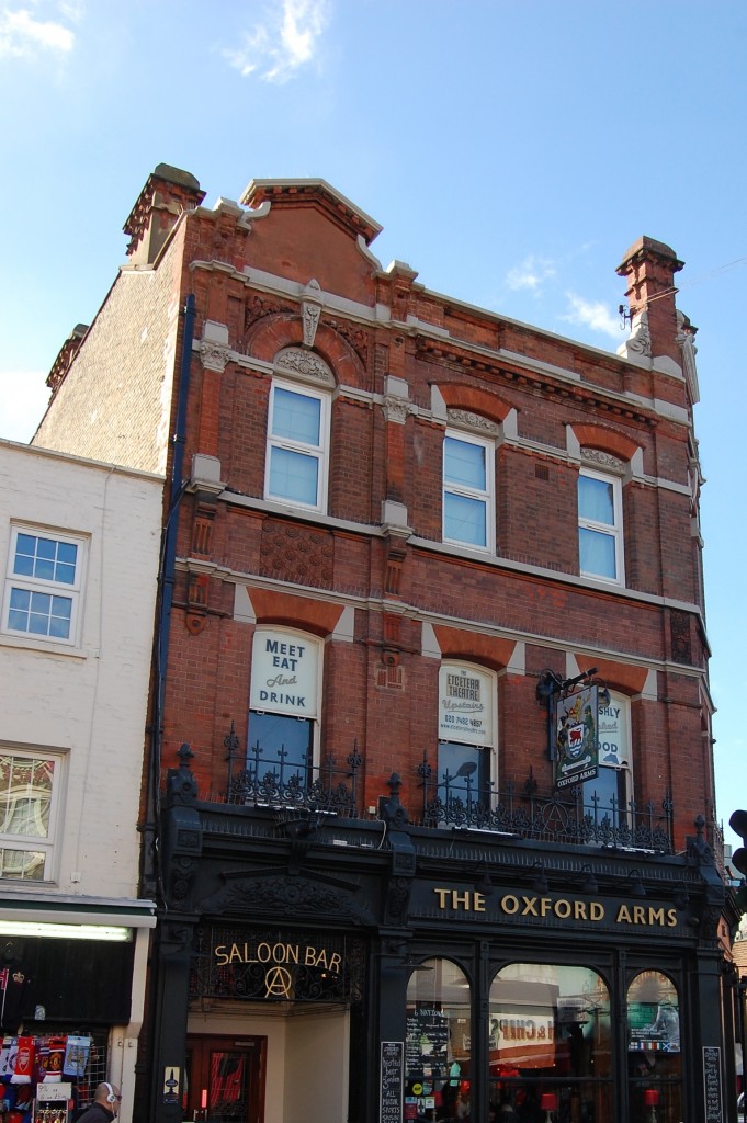 The Etcetera Theatre located above the Oxford Arms, on Camden High Street, home to new UK and international talents. / Emilie Herman