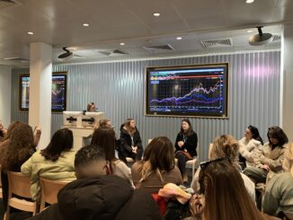 PARIS FASHION WEEK: Bloomberg luxury reporter on the importance of remaining neutral