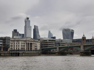 Waste and water: pollution in the Thames 